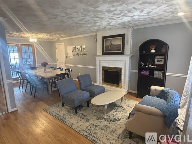 6402 Cottonwood Drive 4 Beds Single Family Home for Rent - Photo gallery 2