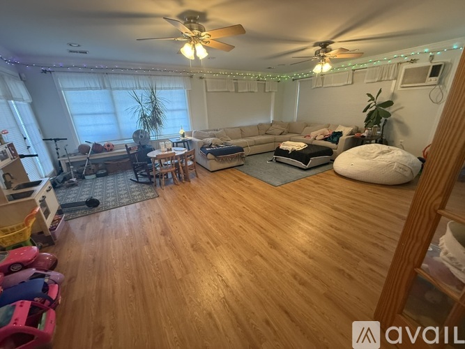 6402 Cottonwood Drive 4 Beds Single Family Home for Rent - Photo gallery 3