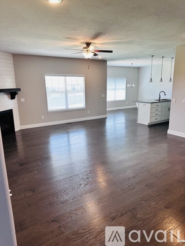 1648 N Pinnacle Ave 4 Beds Single Family Home for Rent - Photo gallery 5