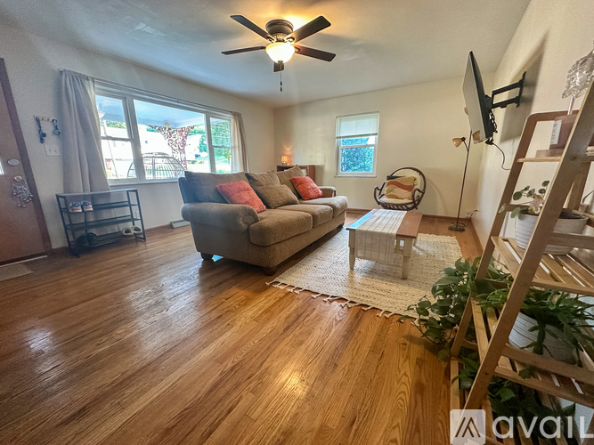 445 Spring Street 4 Beds Single Family Home for Rent - Photo gallery 5