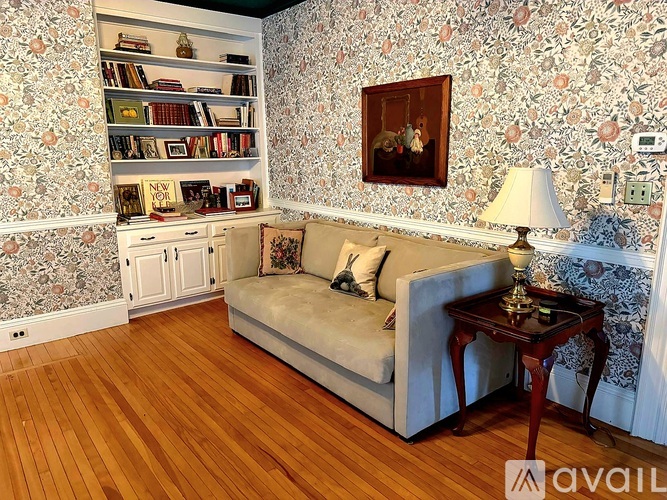 82 Court Street 2 Beds Single Family Home for Rent - Photo gallery 1