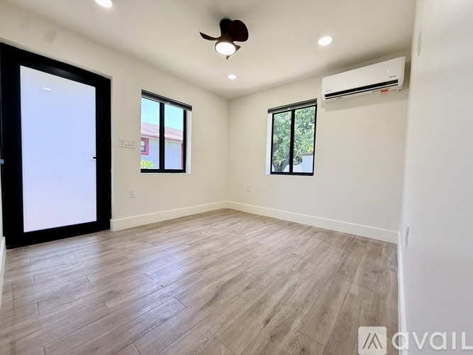 605 Northwest 15th Avenue 1 Apartment for Rent - Photo gallery 5