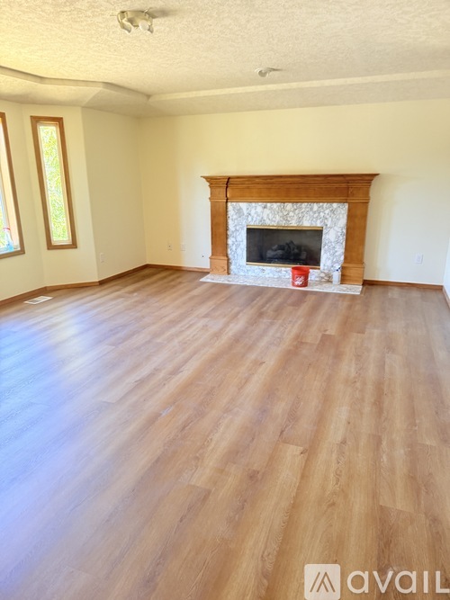 13918 Southeast Foster Road 4 Beds Apartment for Rent - Photo gallery 1