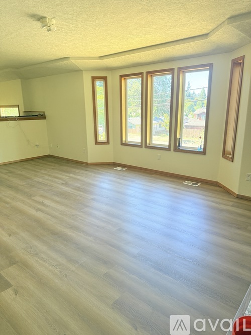 13918 Southeast Foster Road 4 Beds Apartment for Rent - Photo gallery 2