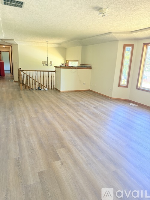 13918 Southeast Foster Road 4 Beds Apartment for Rent - Photo gallery 3