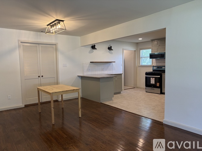 310 Hillcrest Ave 3 Beds Single Family Home for Rent - Photo gallery 3