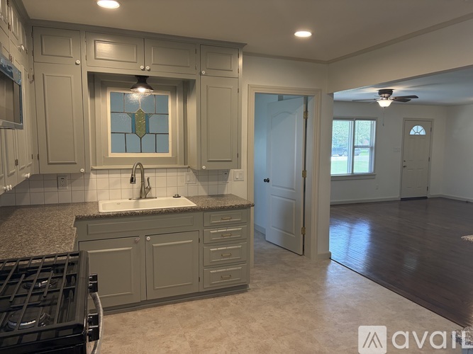 310 Hillcrest Ave 3 Beds Single Family Home for Rent - Photo gallery 4