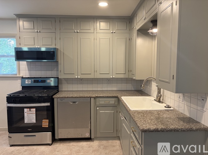 310 Hillcrest Ave 3 Beds Single Family Home for Rent - Photo gallery 5