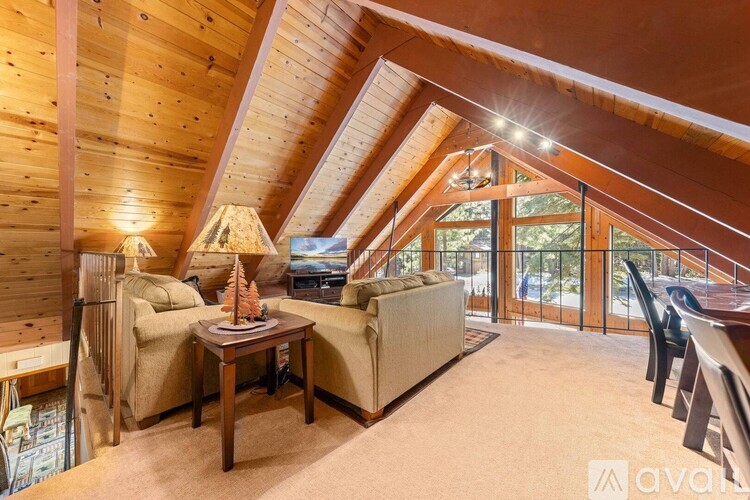 15948 Northwoods Blvd 3 Beds Single Family Home for Rent - Photo gallery 5