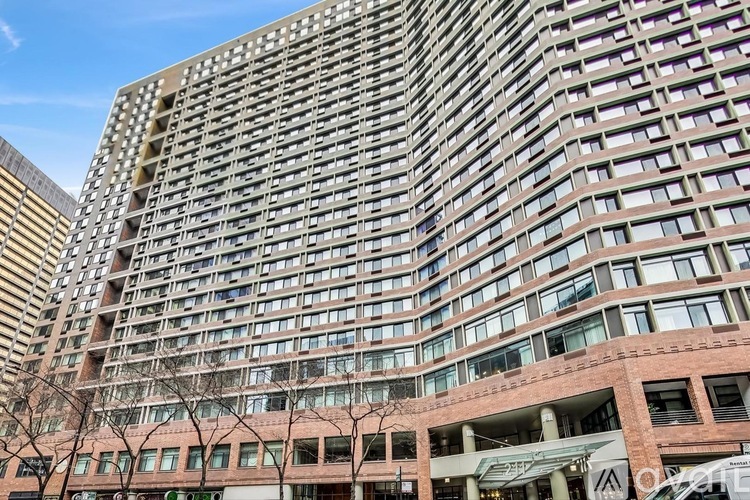 211 East Ohio Street 1 Apartment for Rent - Photo gallery 5