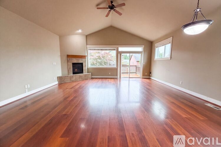 39571 Wall St 4 Beds Single Family Home for Rent - Photo gallery 2