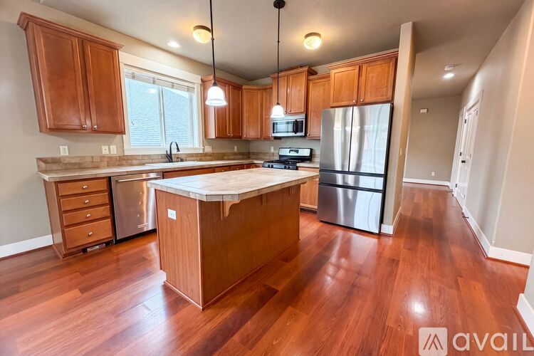 39571 Wall St 4 Beds Single Family Home for Rent - Photo gallery 4