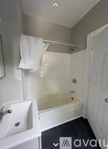 Sherman Ave 3 Beds Apartment for Rent - Photo gallery 5