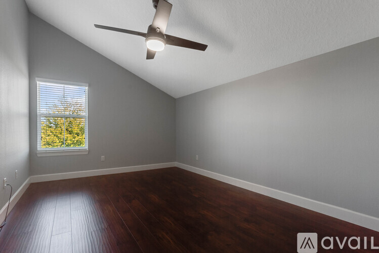 12752 South Lake Sawyer Lane 3 Beds Apartment for Rent - Photo gallery 4