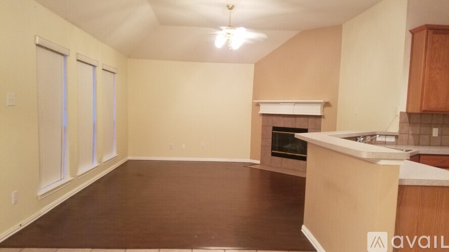 1101 Raspberry Lane 3 Beds Single Family Home for Rent - Photo gallery 5