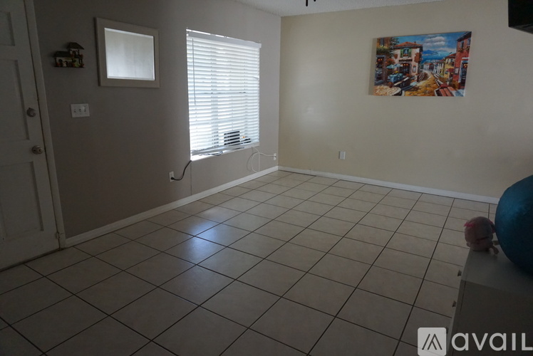 7633 Woodbridge Boulevard 3 Beds Single Family Home for Rent - Photo gallery 3
