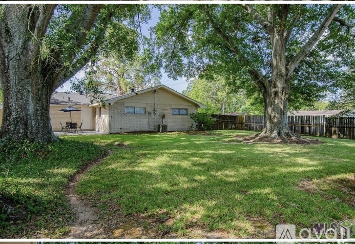 11329 East Black Oak Drive 3 Beds Single Family Home for Rent - Photo gallery 2