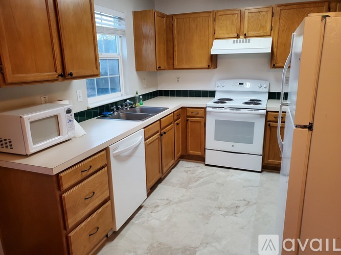6612 Avondale Road 2 Beds Townhouse for Rent - Photo gallery 5