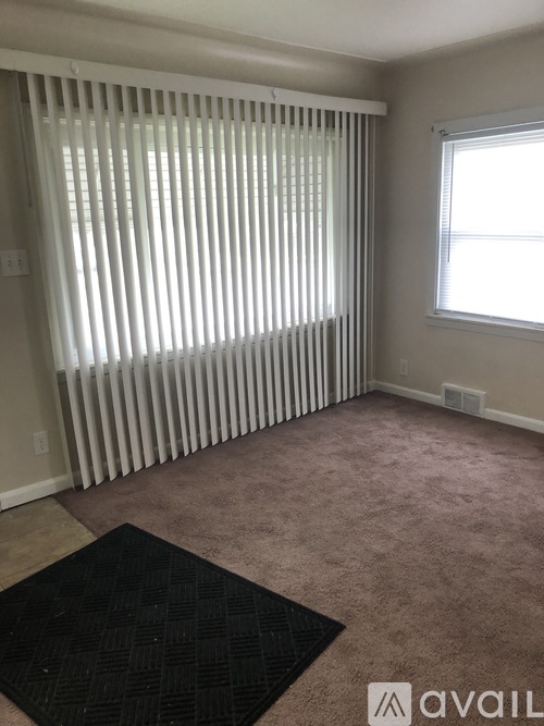 7535 Republic Ave 4 Beds Single Family Home for Rent - Photo gallery 3