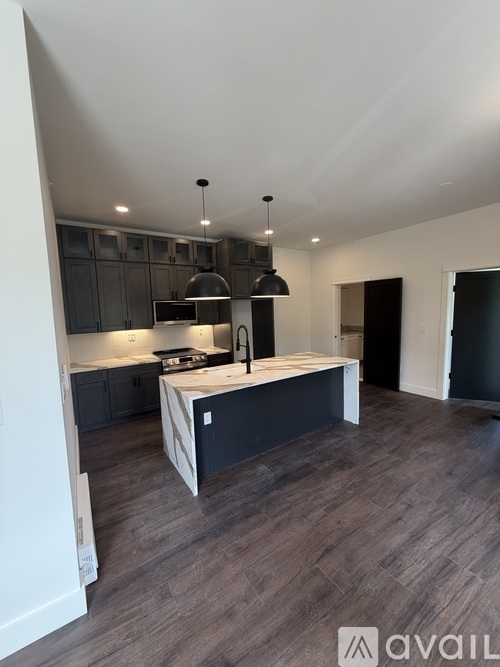 112 Burt Street 1 Apartment for Rent - Photo gallery 5
