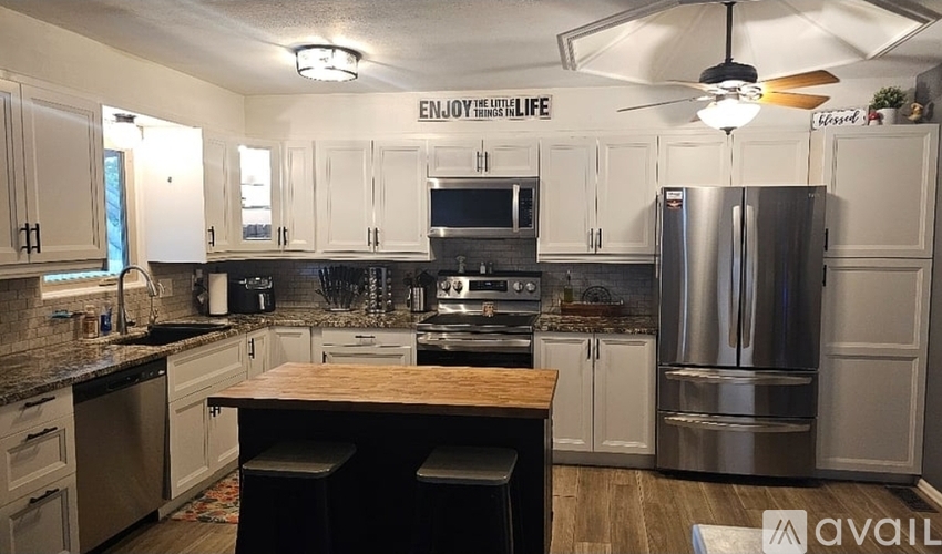 3811 North Somerset Street 3 Beds Single Family Home for Rent - Photo gallery 4