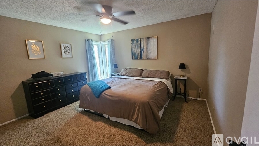 3811 North Somerset Street 3 Beds Single Family Home for Rent - Photo gallery 5