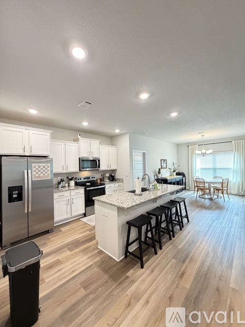 17959 Kelso Drive 3 Beds Single Family Home for Rent - Photo gallery 3