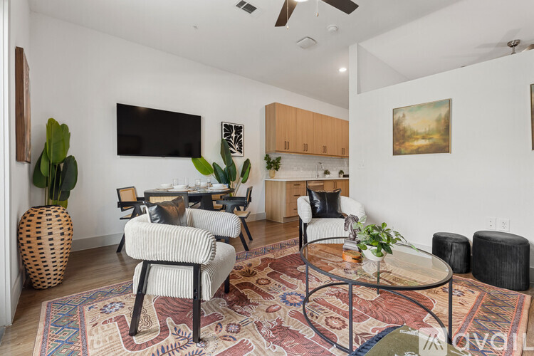 10820 South Interstate 35 Frontage Road 1 Apartment for Rent - Photo gallery 3