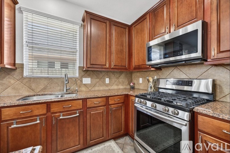 15226 Olmstead Park Drive 3 Beds Single Family Home for Rent - Photo gallery 2