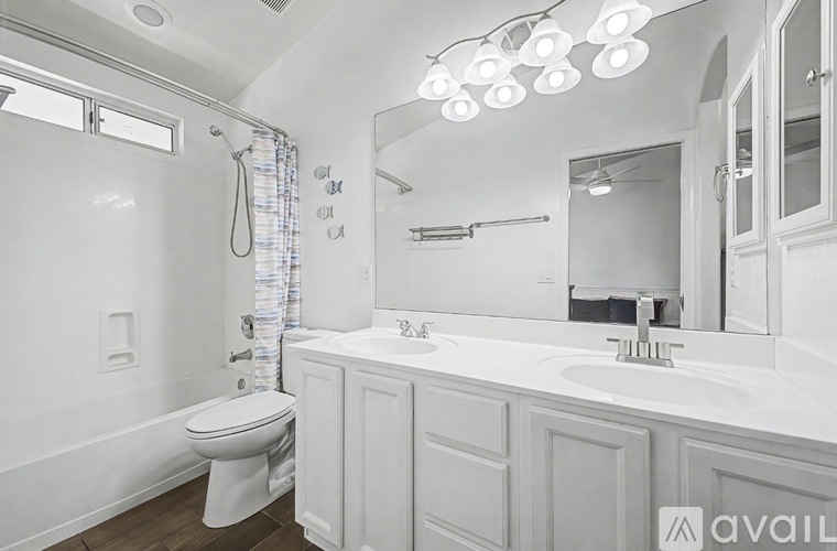 6647 West Tonopah Drive 3 Beds Single Family Home for Rent - Photo gallery 4