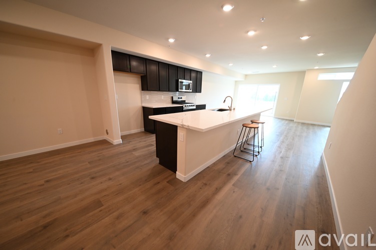 2373 Tecumseh Way 3 Beds Townhouse for Rent - Photo gallery 5