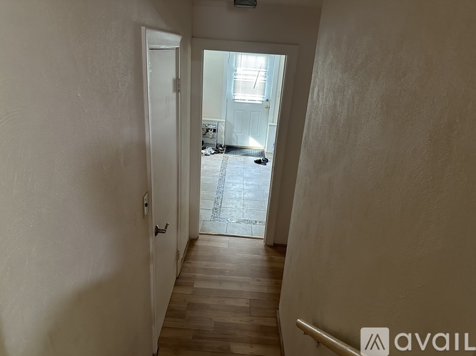 61 Evelyn Road 1 Single Family Home for Rent - Photo gallery 3
