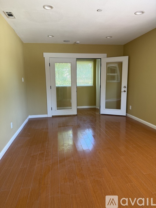 Jackson Street 2 Beds Single Family Home for Rent - Photo gallery 5