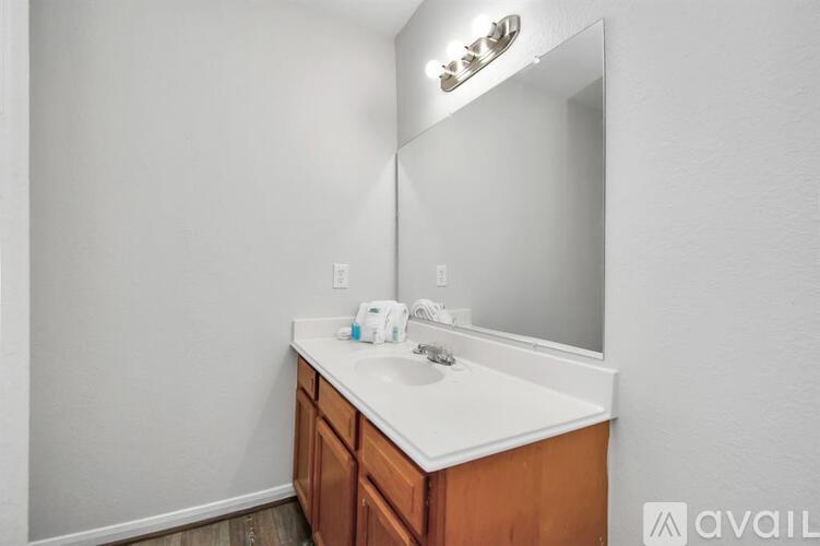8102 Rhobell Street 2 Beds Apartment for Rent - Photo gallery 3