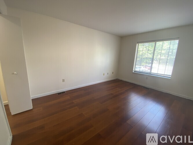 365 Mather St 1 Condo for Rent - Photo gallery 3