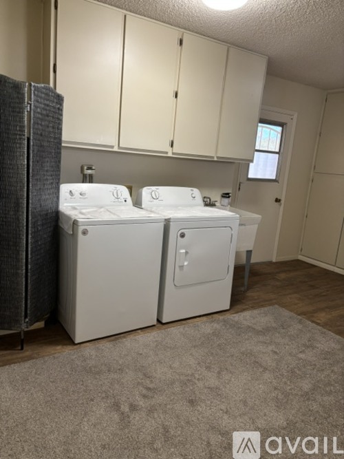 9327 W Spanish Moss Ln 2 Beds Single Family Home for Rent - Photo gallery 5