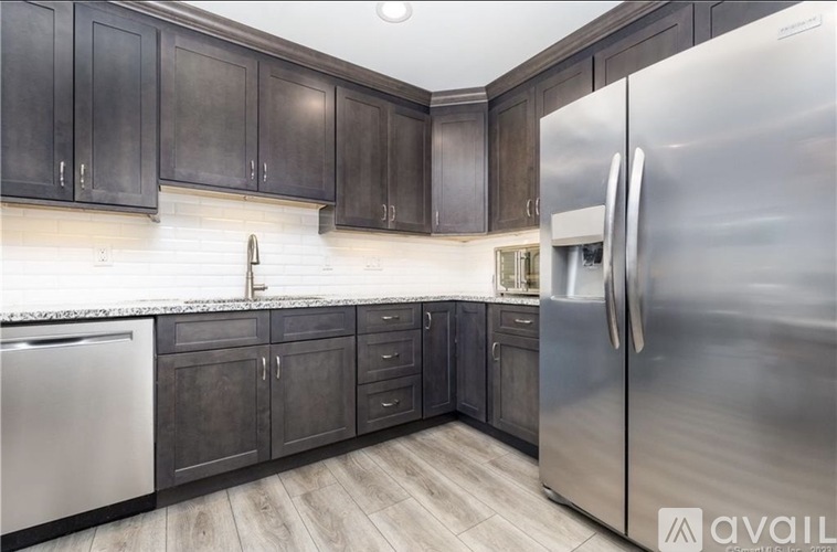 44 Eustis St 3 Beds Townhouse for Rent - Photo gallery 1