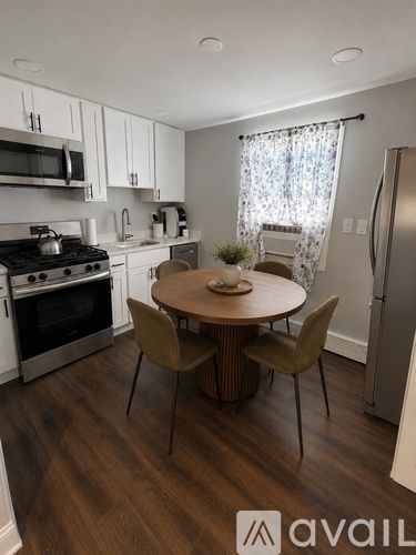 10 Lake Avenue 3 Beds Single Family Home for Rent - Photo gallery 4