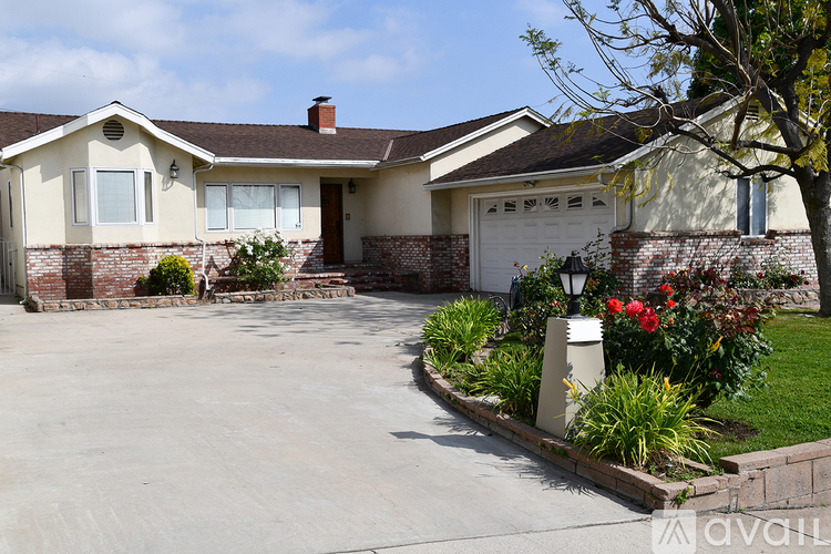 942 Birmingham Road 3 Beds Single Family Home for Rent - Photo gallery 4