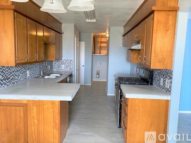 322 Ave B 3 Beds Single Family Home for Rent - Photo gallery 4
