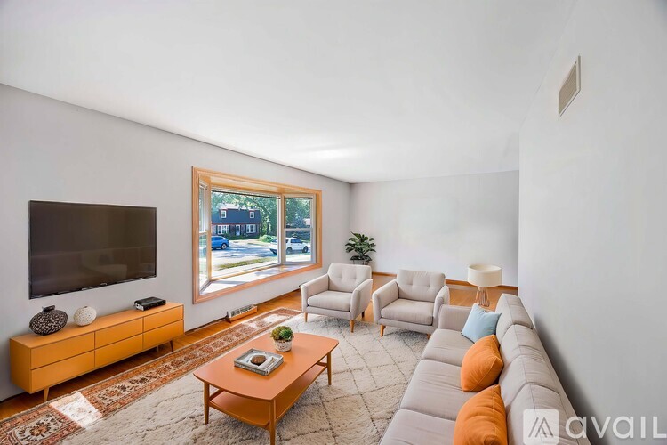 1923 Kennedy Avenue 3 Beds Single Family Home for Rent - Photo gallery 2