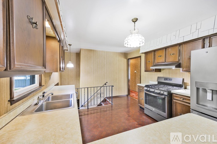 1923 Kennedy Avenue 3 Beds Single Family Home for Rent - Photo gallery 4