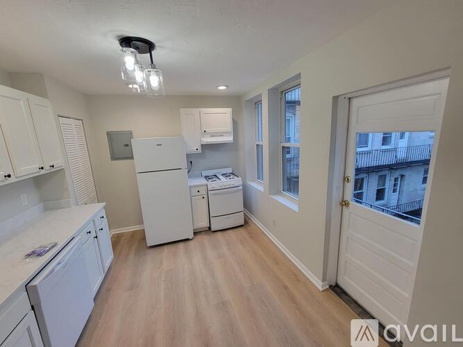 224 Hanover St 3 Beds Apartment for Rent - Photo gallery 2
