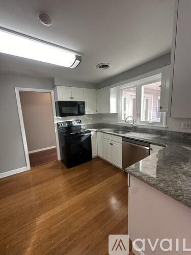 2040 Albany Avenue 4 Beds Single Family Home for Rent - Photo gallery 4