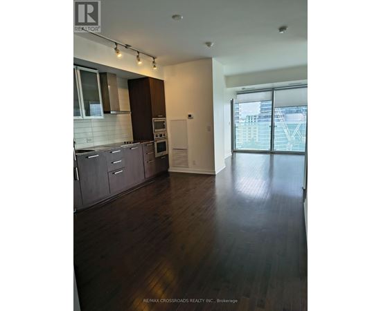 1104 - 12 YORK STREET 4 Beds Apartment, Condo, Home for Rent - Photo gallery 4