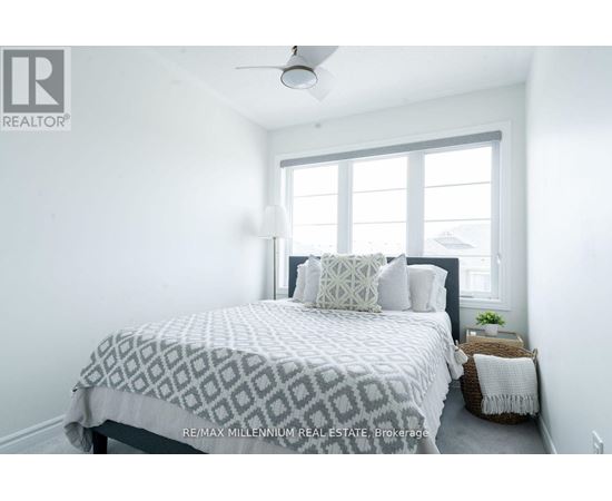 974 HICKORY CRESCENT 4 Beds Home, Townhouse for Rent - Photo gallery 3