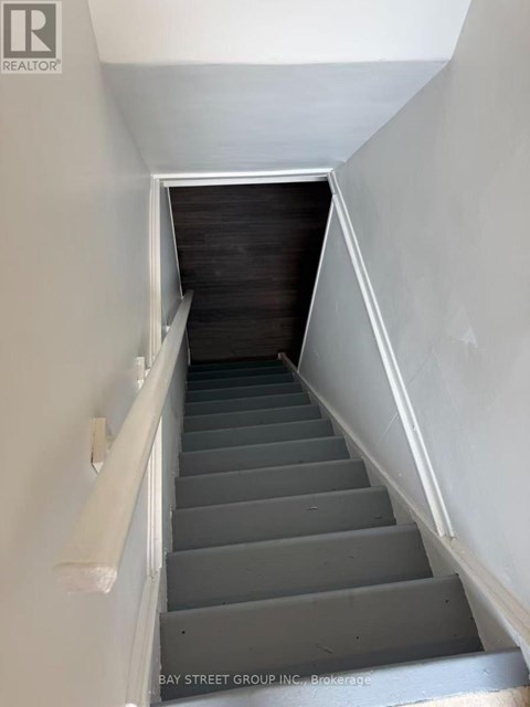 67 ELVASTON DRIVE 3 Beds Apartment for Rent