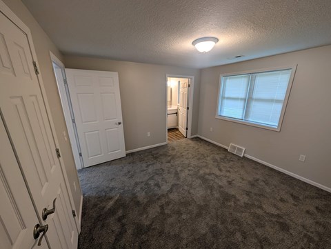 907 N 10Th St 2 Beds Apartment for Rent