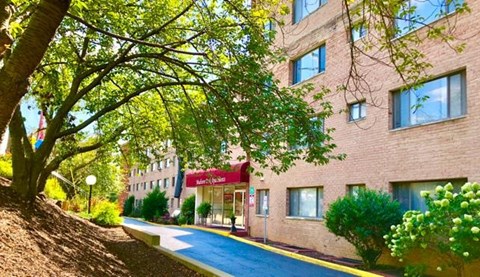 5902 31St Ave 2 Beds Apartment for Rent