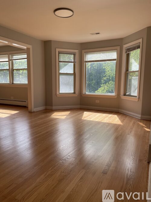 5839 North Cicero Avenue 3 Beds Single Family Home for Rent - Photo gallery 2